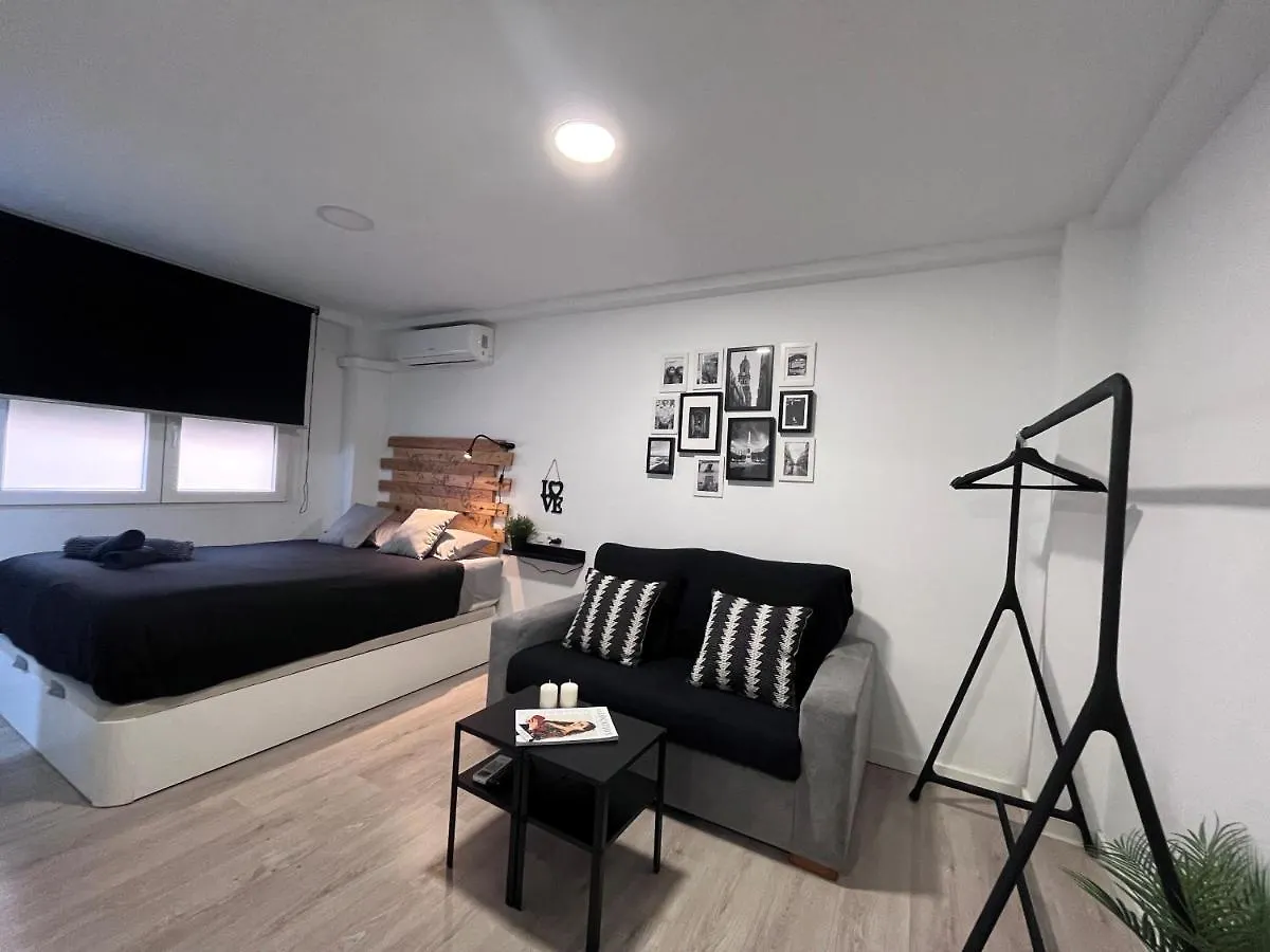 Miniestudio close centre Málaga 0*,